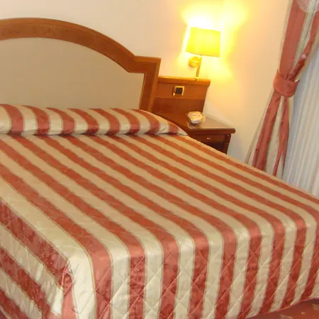 Ξενοδοχείο Albergo Corona