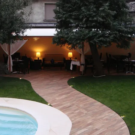 Ξενοδοχείο Albergo Corona