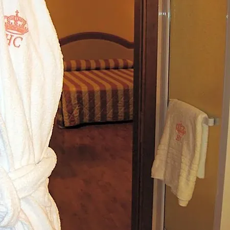 Albergo Corona 3* דומודוסולה